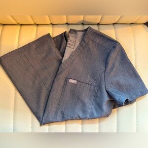 Figs one pocket scrub top. XS. Grey.